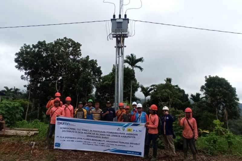 PLN berhasil alirkan listrik ke Desa Ngancar di Manggarai Barat