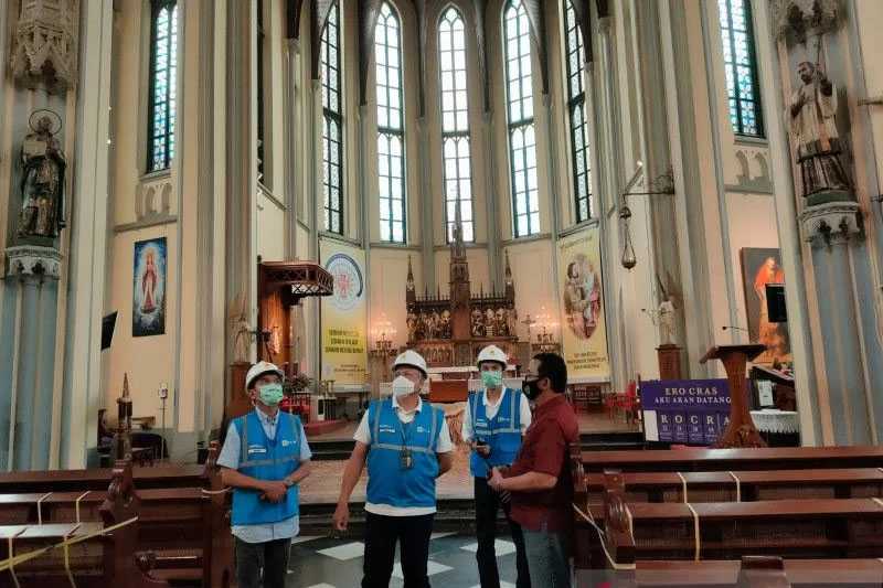 PLN Jakarta Pastikan Pasokan Listrik 156 Gereja saat Natal Aman