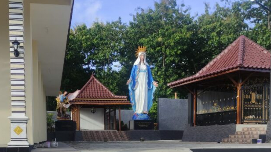 Plt. Dirjen Bimas Katolik Kemenag Tegaskan Patung Bunda Maria Ditutup Terpal oleh Pemiliknya Sendiri