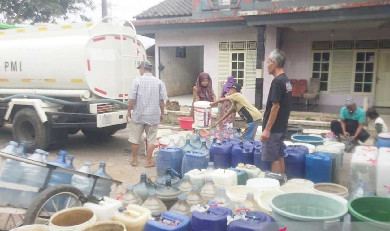 PMI Cianjur Distribusikan 10 Ribu Liter Air Bersih ke Dua Kecamatan