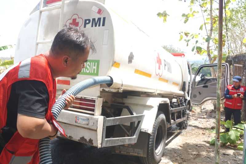 PMI DIY Salurkan 1,265 Juta Liter Air Bersih ke Wilayah Kekeringan