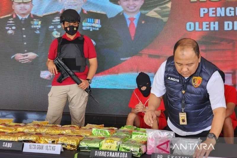 Polda Jateng Gagalkan Pengiriman 18,7 Kg Sabu Asal Kalimantan