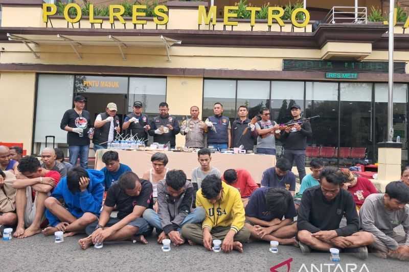 Polisi Gerebek Kampung Bahari Tanjung Priok, 26 Orang Ditangkap