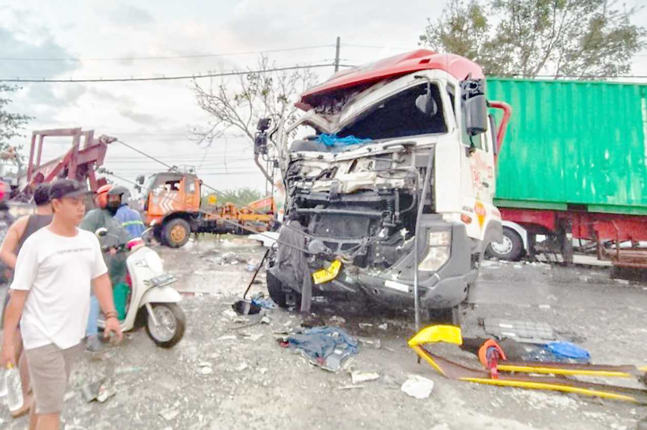 Polisi: Jalan Pantura Pati Kembali Lancar Usai Kecelakaan Bus vs Truk Tronton