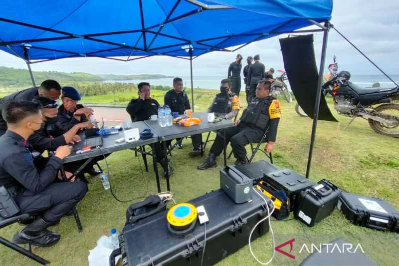 Polisi Turunkan Paksa Lima Drone Liar di Kawasan Sirkuit Mandalika