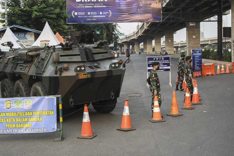 Polisi Tutup Dua Akses Tol Bekasi Arah Jakarta