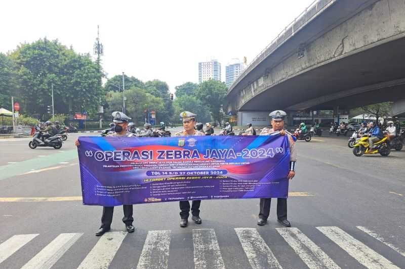 Polisi utamakan edukasi visual di hari pertama Operasi Zebra Jaya