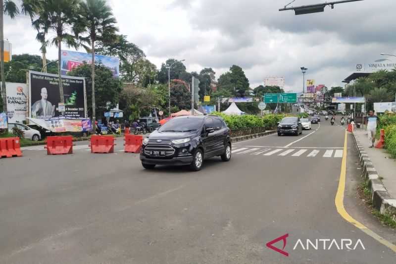 Polres Bogor Berlakukan Jalur Puncak One Way Arah Jakarta