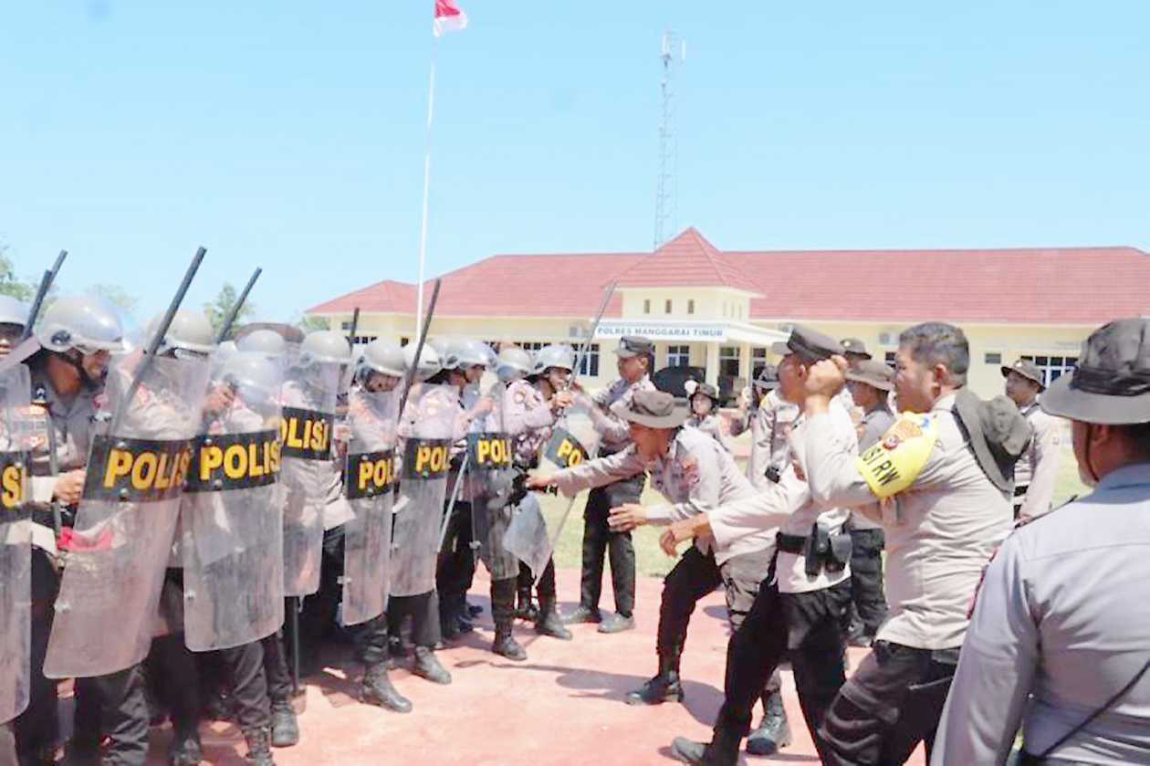 Polres Manggarai Timur Lakukan Simulasi Pengamanan Pemilu 2024