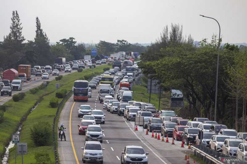 Polri: 69.930 Kendaraan Tinggalkan Jakarta via Tol Cikampek Utama