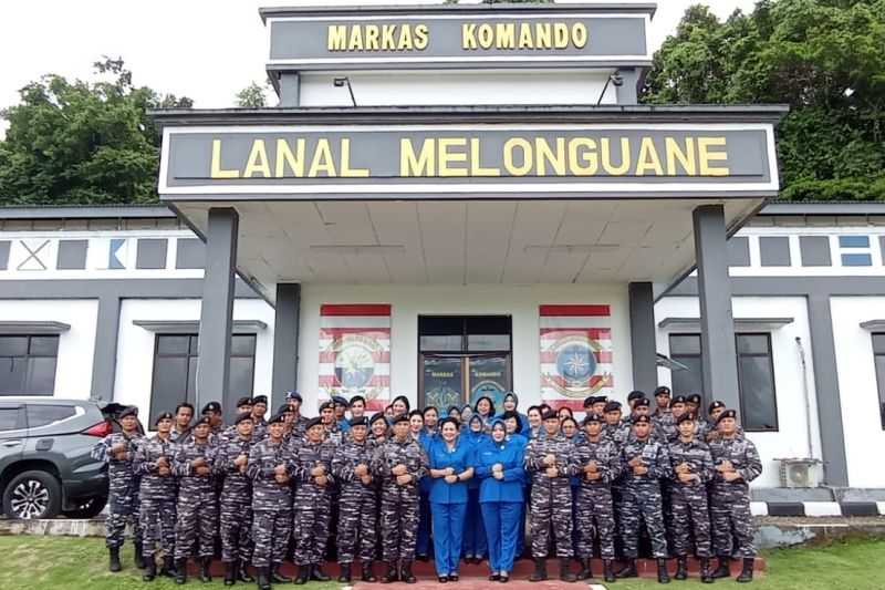 Pompa Semangat Anggota TNI AL, Danlantamal VIII Tatap Muka Dengan Prajurit di Perbatasan