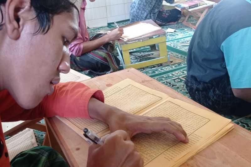 Ponpes di Lebak Perdalam Kajian Kitab Gundul Selama Ramadhan