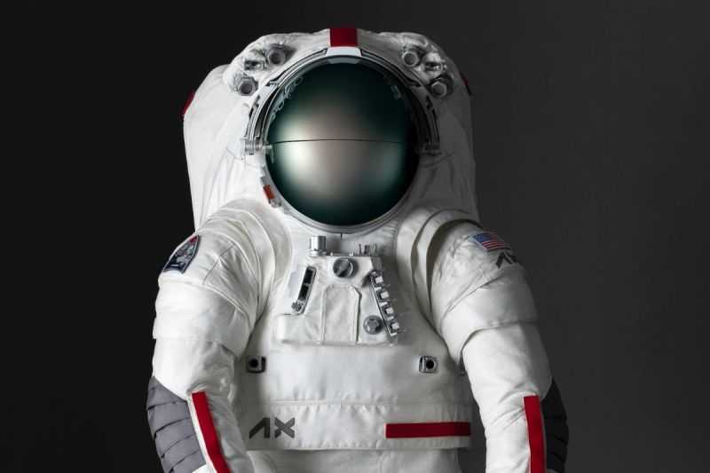 Prada Rancang Baju Astronaut Bersama Axiom Space