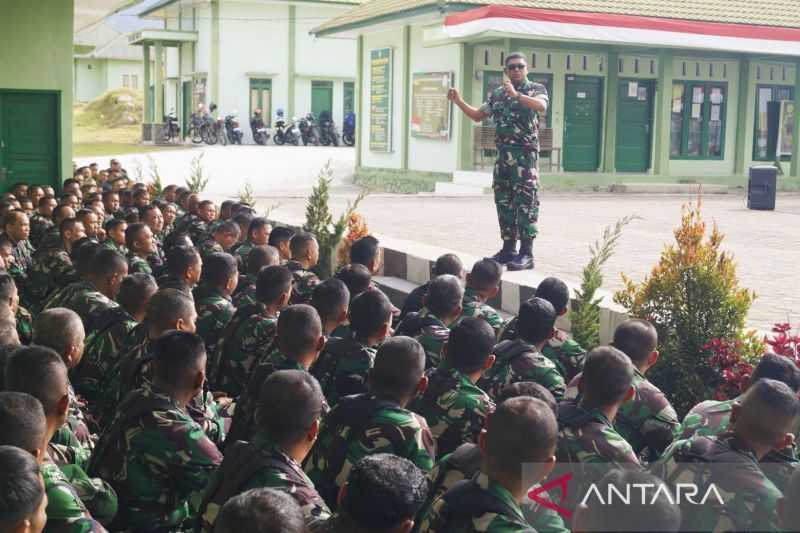 Prajurit TNI Dilatih Tanggulangi Bencana Erupsi Gunung