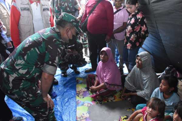 Prajurit TNI Harus Selalu Hadir di Tengah Rakyat