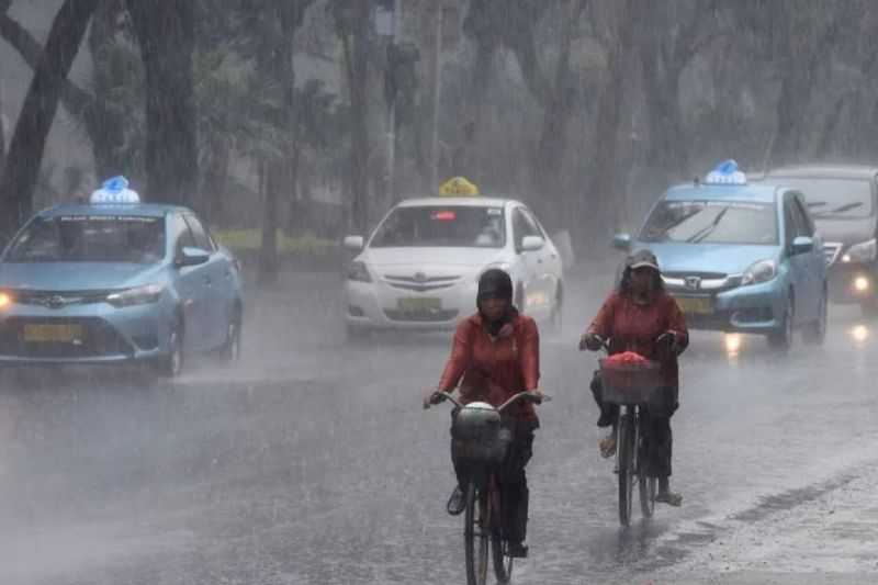 Prakiraan Cuaca, BMKG Ingatkan Potensi Hujan Lebat di Beberapa Wilayah Indonesia