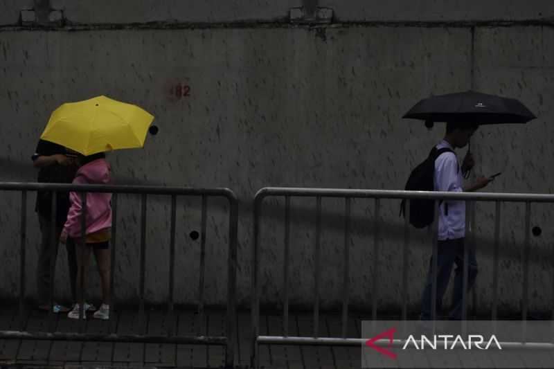 Prakiraan Cuaca Terbaru, BMKG Peringatkan Potensi Hujan Lebat di 25 Provinsi