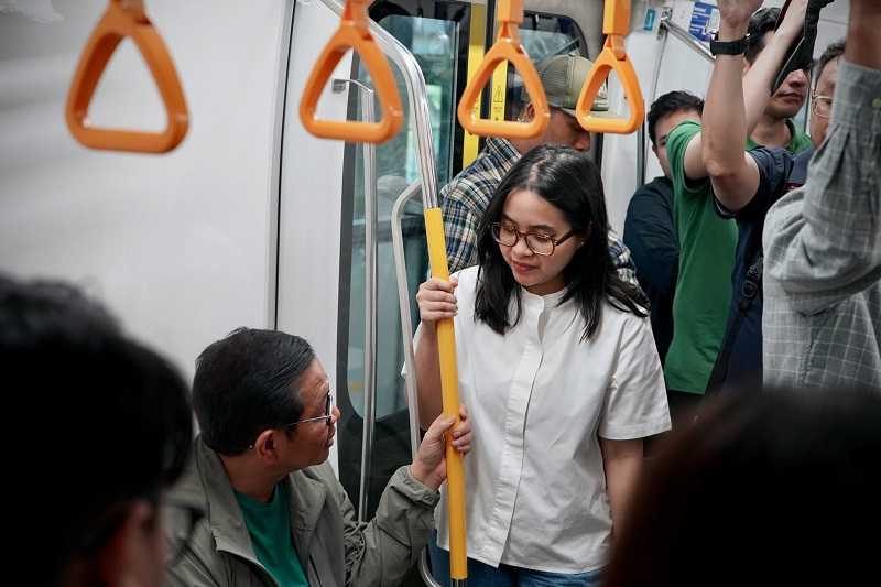 Pramono Tampung Keluhan Warga Soal Transportasi dan Sekolah Gratis