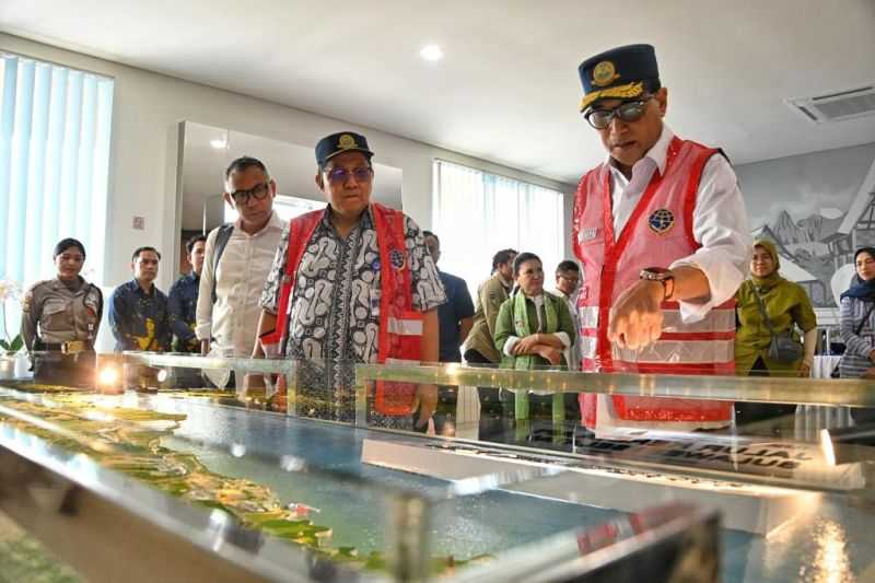 Presiden joko Widodo Resmikan Kereta Api Makassar - Pare-Pare