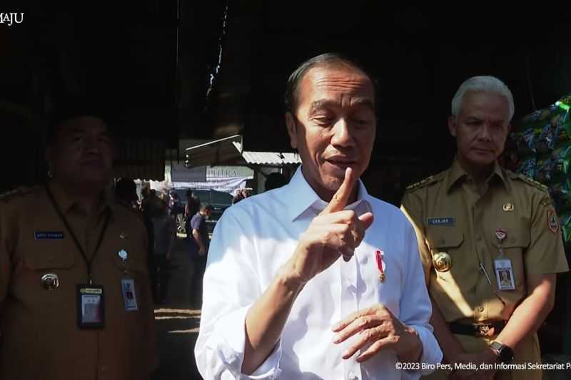 Presiden Jokowi Cek Harga Kebutuhan Pokok ke Pelosok Blora