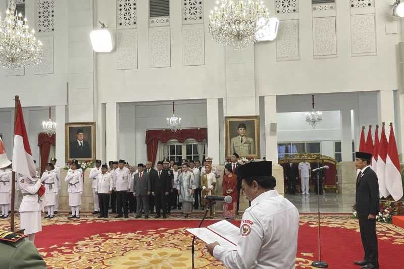Presiden Jokowi Kukuhkan Anggota Paskibraka 2023