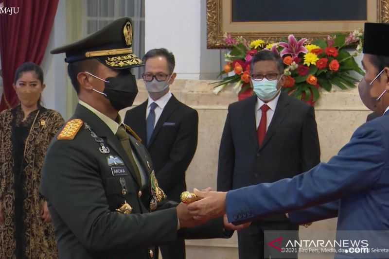 Presiden Jokowi Lantik Jenderal Andika Perkasa sebagai Panglima TNI