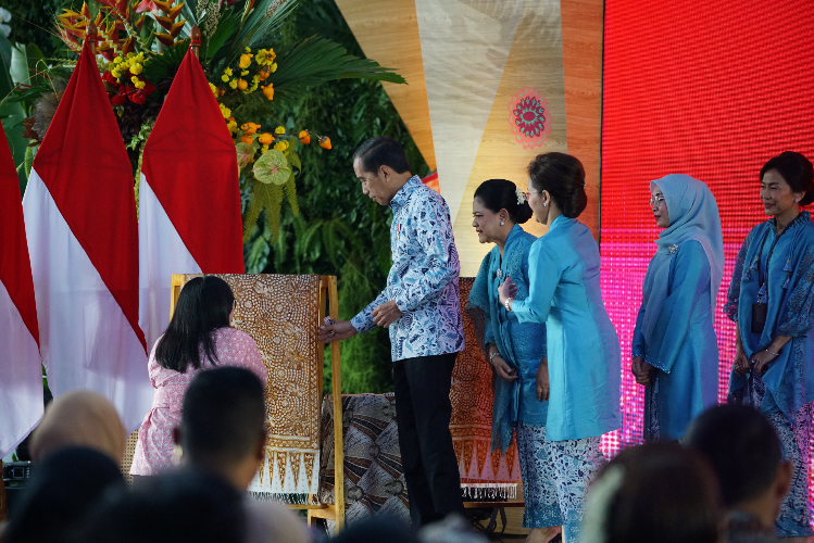 Presiden Jokowi Resmi Buka Gelar Batik Nusantara 2023