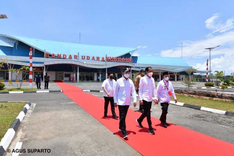 Presiden Jokowi Resmikan Terminal Bandara Kuabang di Maluku Utara