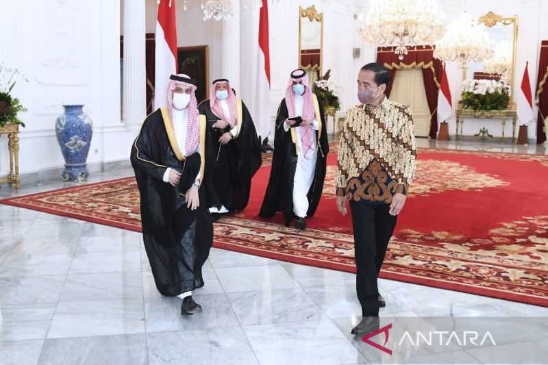 Presiden Jokowi Terima Kunjungan Menteri Luar Negeri Arab Saudi