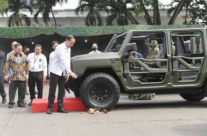 PRESIDEN RESMIKAN RANTIS MAUNG BUATAN PINDAD