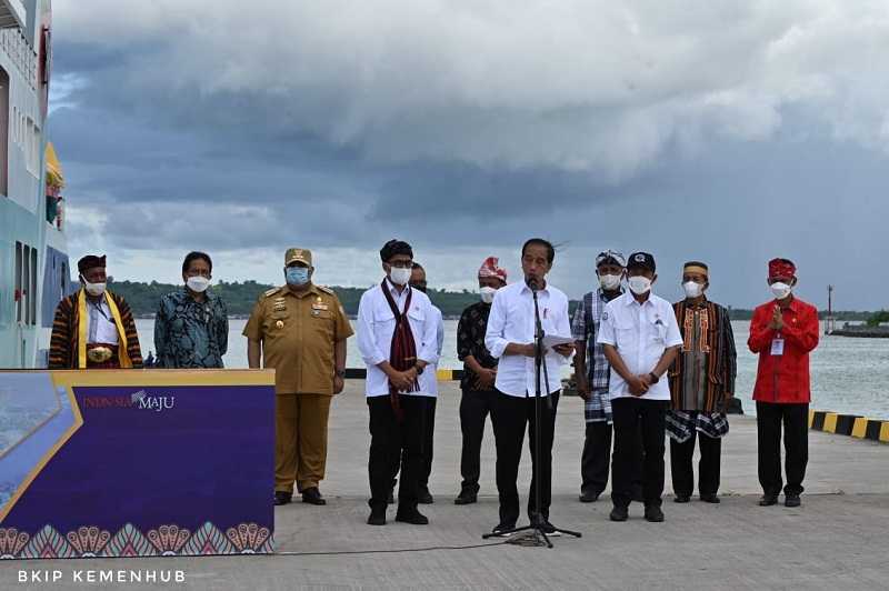 Presiden Resmikan Tiga Pelabuhan Penyeberangan dan Satu Unit Kapal di Wakatobi
