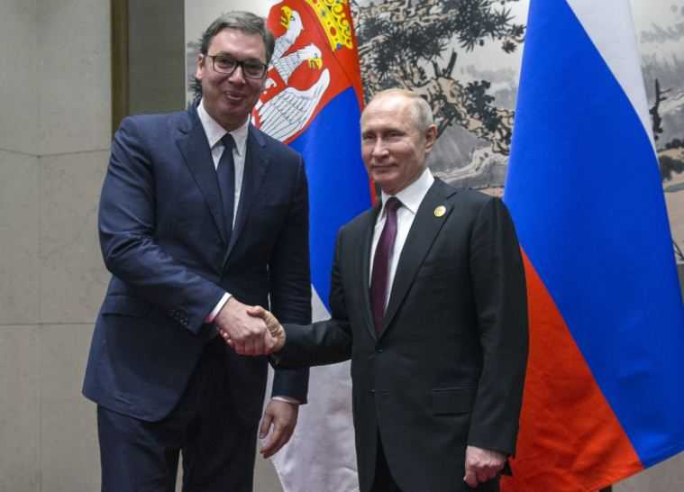 Presiden Serbia  Aleksandar Vucic Janji Tak Akan Gabung ke NATO