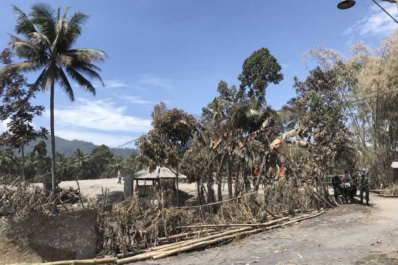 Presiden Tinjau Proses Evakuasi di Kampung Renteng, Tempat Paling Parah Terkena Erupsi Gunung Semeru
