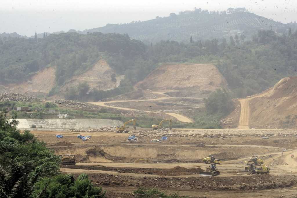 PROYEK BENDUNGAN CIAWI DAN SUKAMAHI