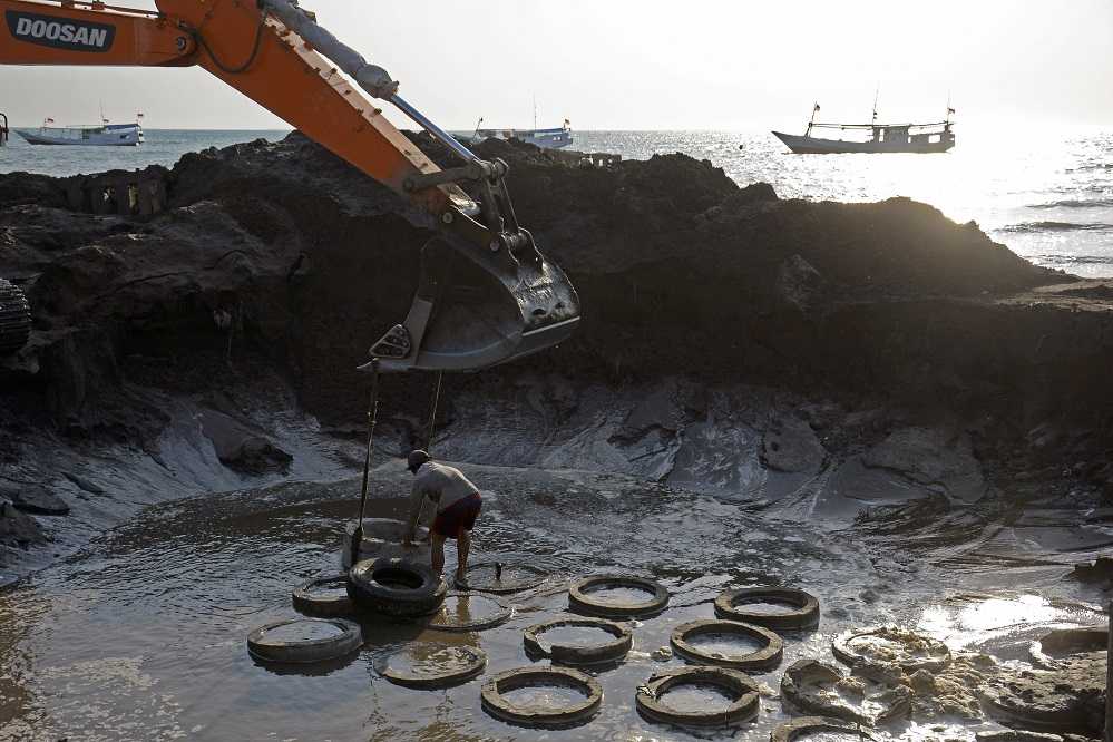 Proyek Tanggul Pantai