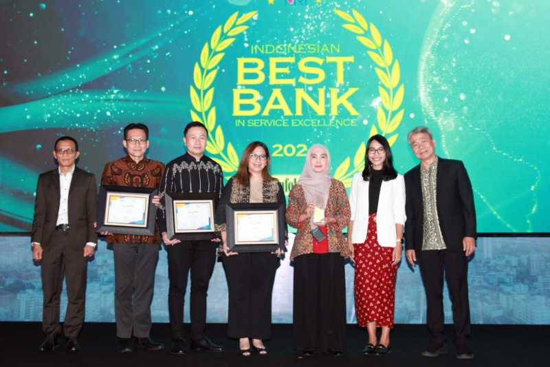 PT Bank Danamon Indonesia Tbk (Danamon), menerima penghargaan 21st Infobank Banking Service Excellence 2024 2