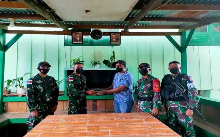 Puluhan Butir Peluru Aktif Kaliber 11 mm dan 9 mm Diserahkan Pada Prajurit TNI yang Sedang Bertugas di Papua