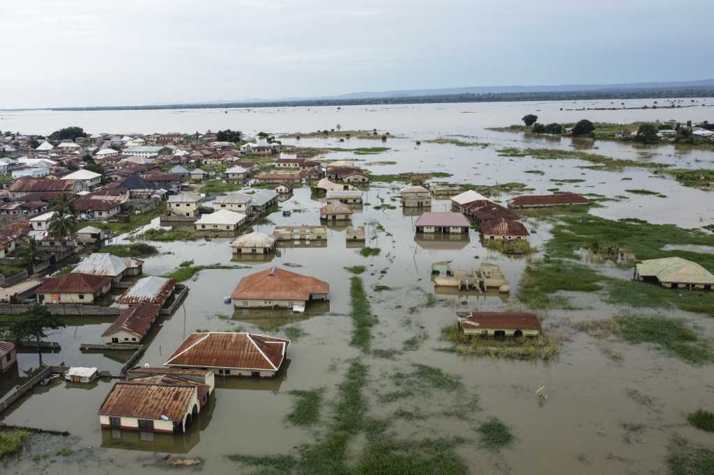 Puluhan Ribu Orang Mengungsi dari Banjir Nigeria 2