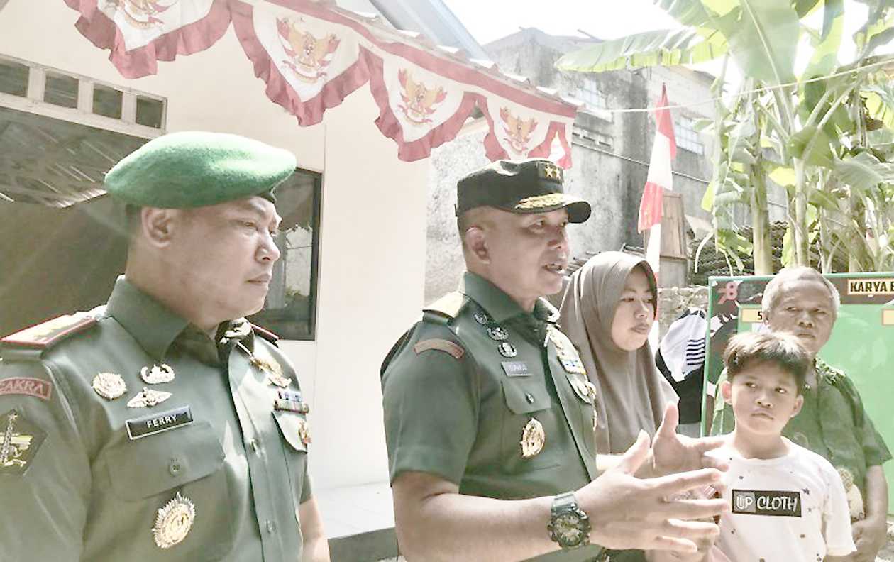 Pusat Zeni TNI AD Renovasi Rumah Warga Tak Layak Huni