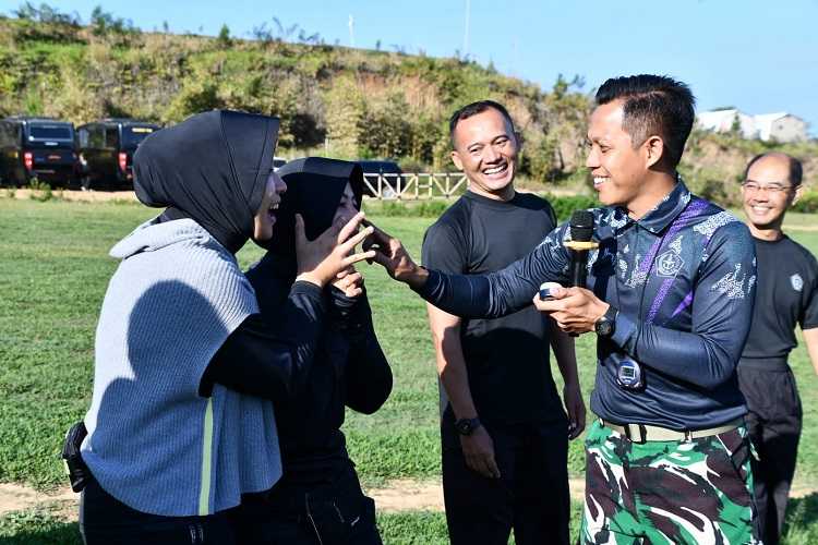 Puspsi TNI Latih Team Building Peserta Latihan Fungsi Penerangan Puspen TNI