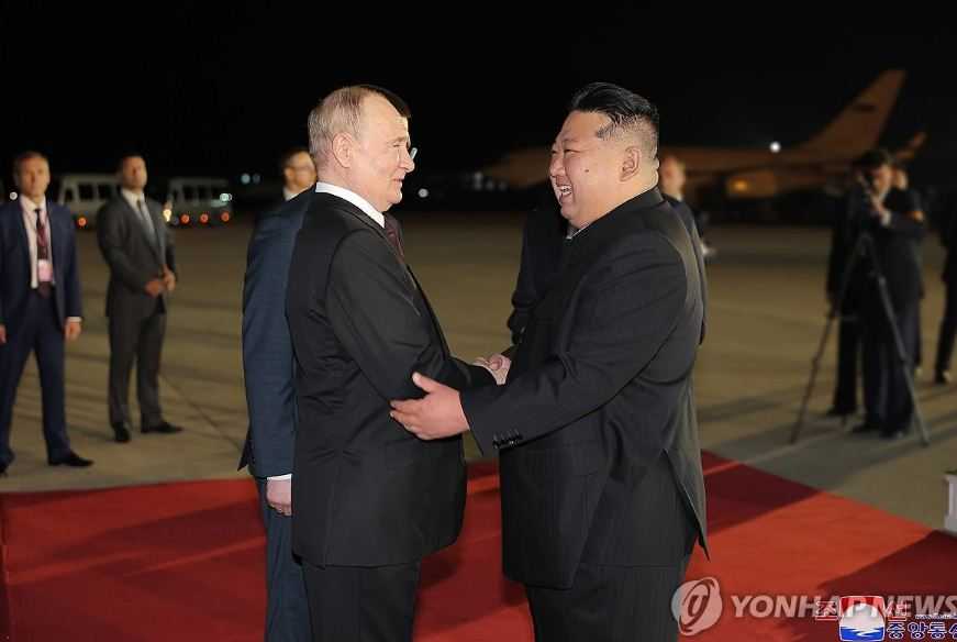 Putin dan Kim Jong Un Bertemu di Pyongyang, Tingkatkan Hubungan Militer