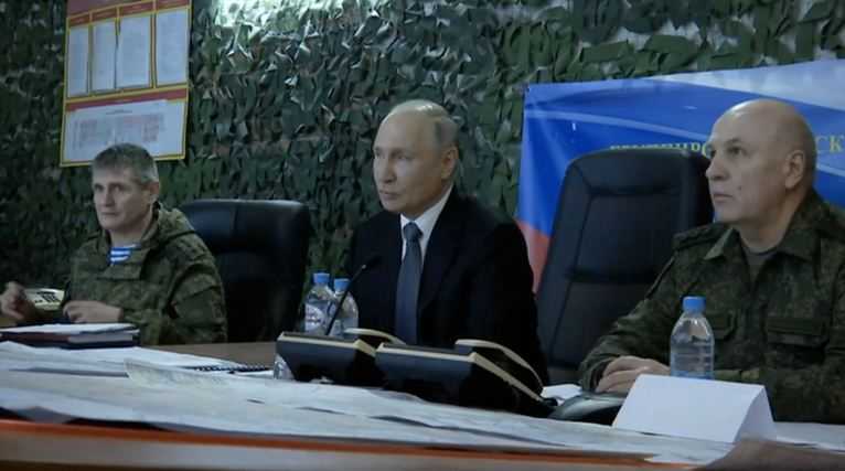 Putin Mendadak Kunjungi Pusat Komando di Kherson dan Luhansk
