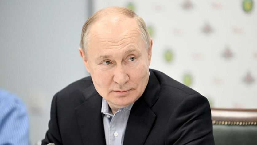 Putin: Russia akan 'Meningkatkan' Serangan terhadap Ukraina