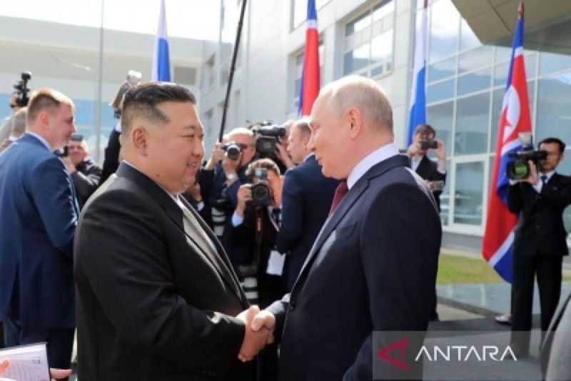 Putin Ucapkan Selamat kepada Kim Jong Un pada Hari Pendirian Korut