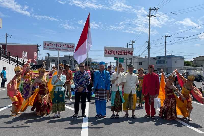 Ragam Baju Tradisional Indonesia Hadir dalam Kesennuma Minato Matsuri