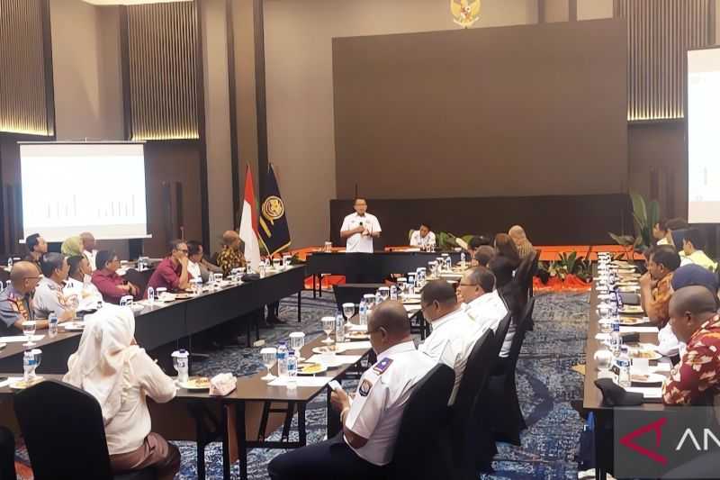 Raja Ampat Sambut Baik Program Rintisan Penerbangan Penumpang dan Kargo di Papua Barat Daya