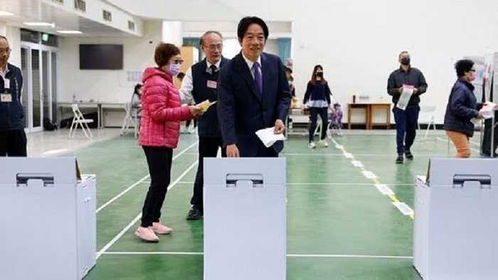 Rakyat Taiwan Memberikan Suara dalam Pemilu Penting di Bawah Ancaman Tiongkok