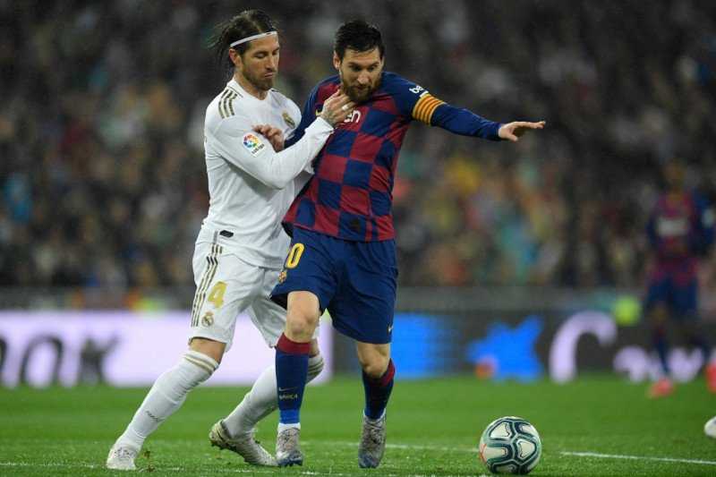 Ramos Ajak Messi Tinggal di Rumahnya Jika Gabung Madrid