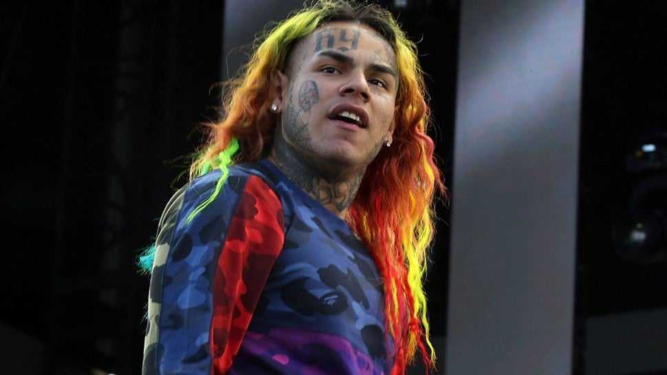 Rapper Tekashi 6ix9ine Dirawat di Rumah Sakit Setelah Serangan di Gym