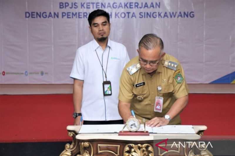Ratusan Ketua RT Dapat BPJS Ketenagakerjaan dari Pemkot Singkawang